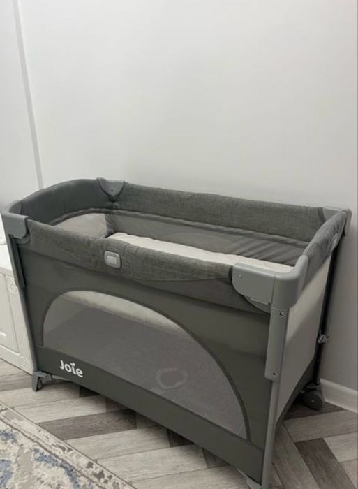 Продам детскую кровать , манеж