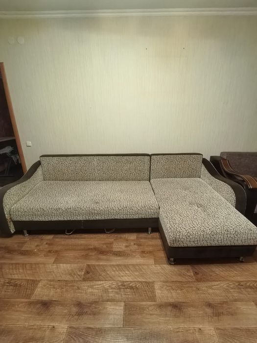 Отдам б/у диваны в хорошем состоянии