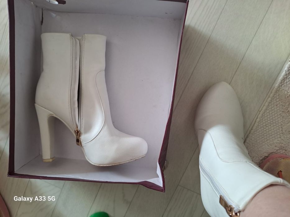 Тегин бесплатно обувь