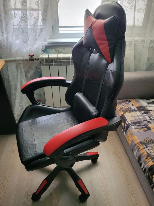 Игровое кресло в отличном состоянии
