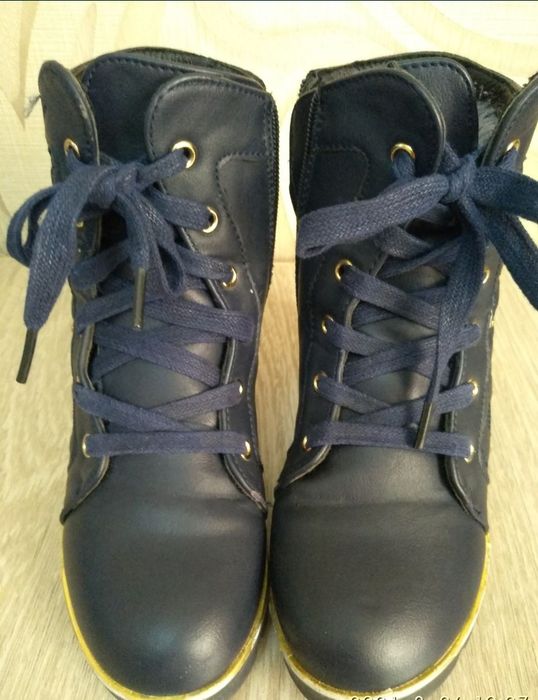 Продаются утеплённые батиночки