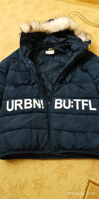 Продам зимние куртку