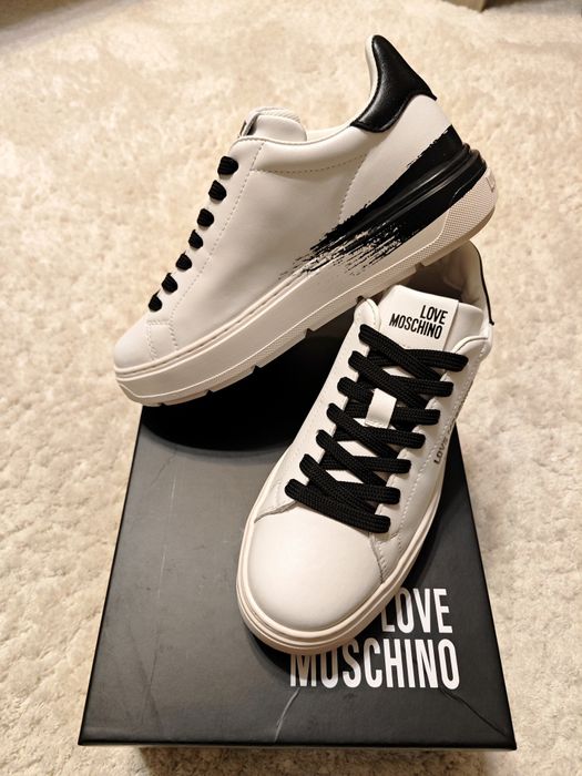 Love Moschino Сникърси