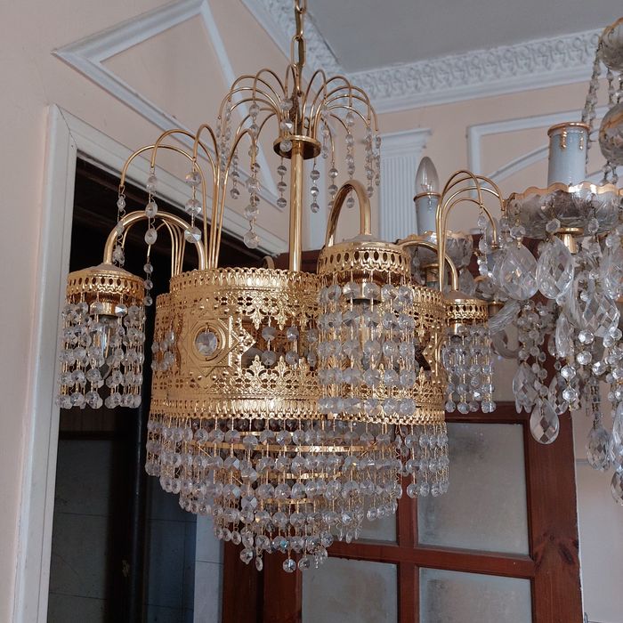 Продаются хрустальные люстры