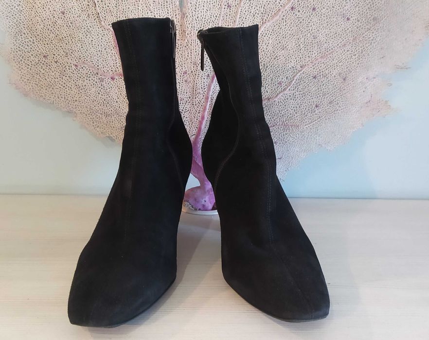 THIERRY RABOTIN черни велурени боти №40