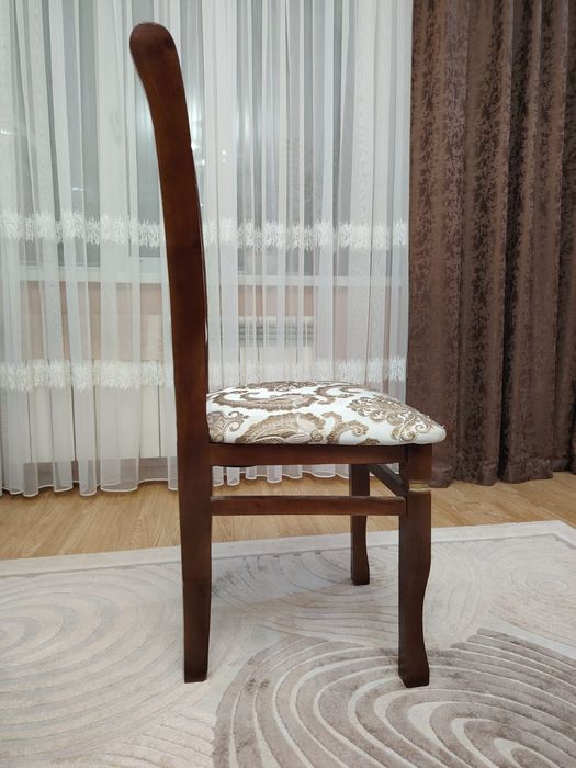 Продам Комплект Стульев