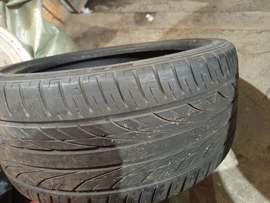 Продам Комплект резины