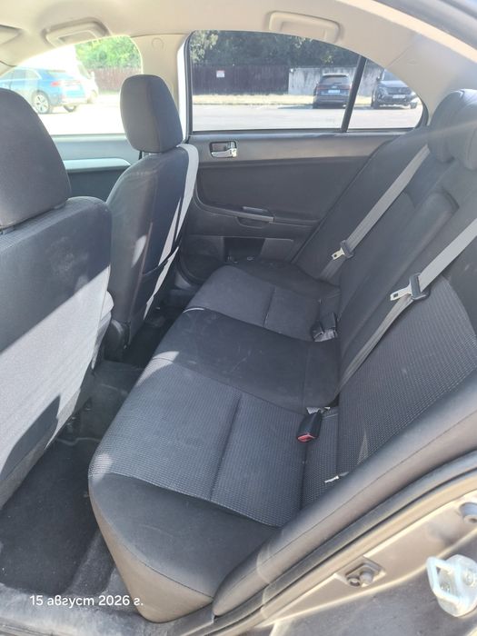 Продавам Mitsubishi Lancer 1.5 с газ