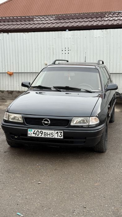 Opel Astra 2куб автомат каропка