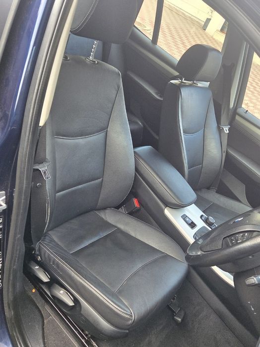 Dezmembrez BMW X3 F25 Alb și Albastru