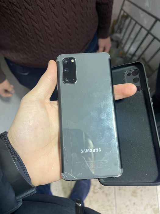 Samsung S20 СРОЧНО