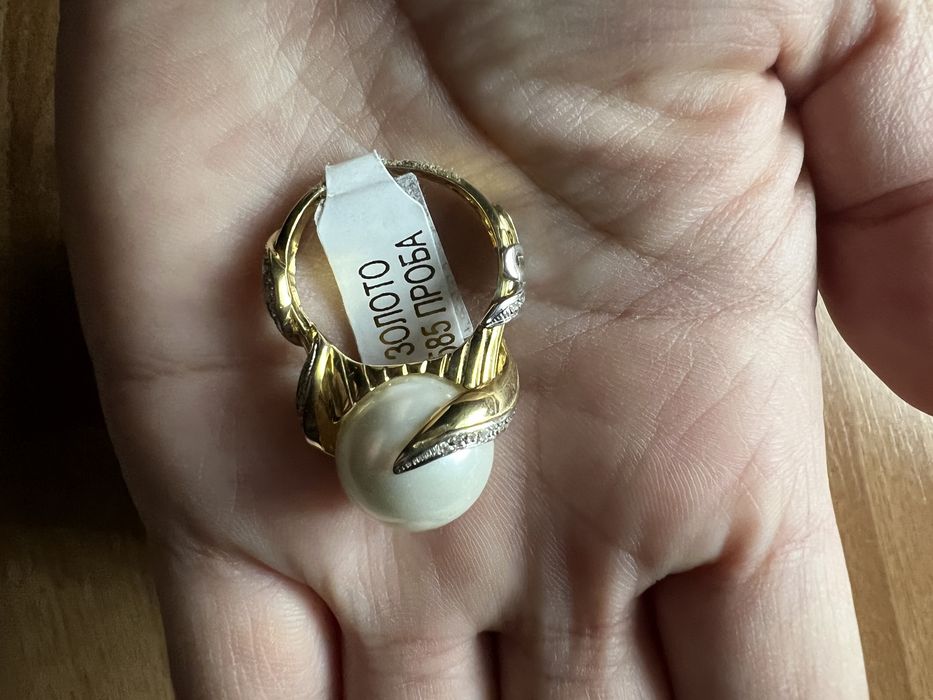 Золото.  Бриллиантовый набор продам