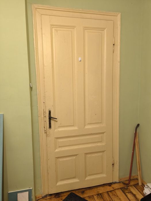 Стари Масивни Дървени Врати - 230/90см,20лв,4 комплекта