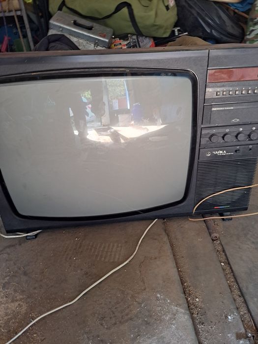 Телевизор черно белый Чайка