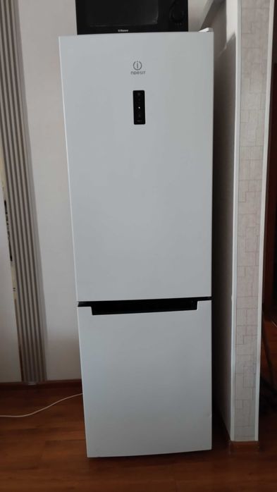 Холодильник Indesit б/у