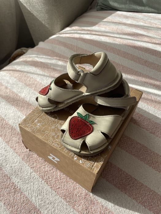 Боси сандали Zeazoo nemo с ягоди