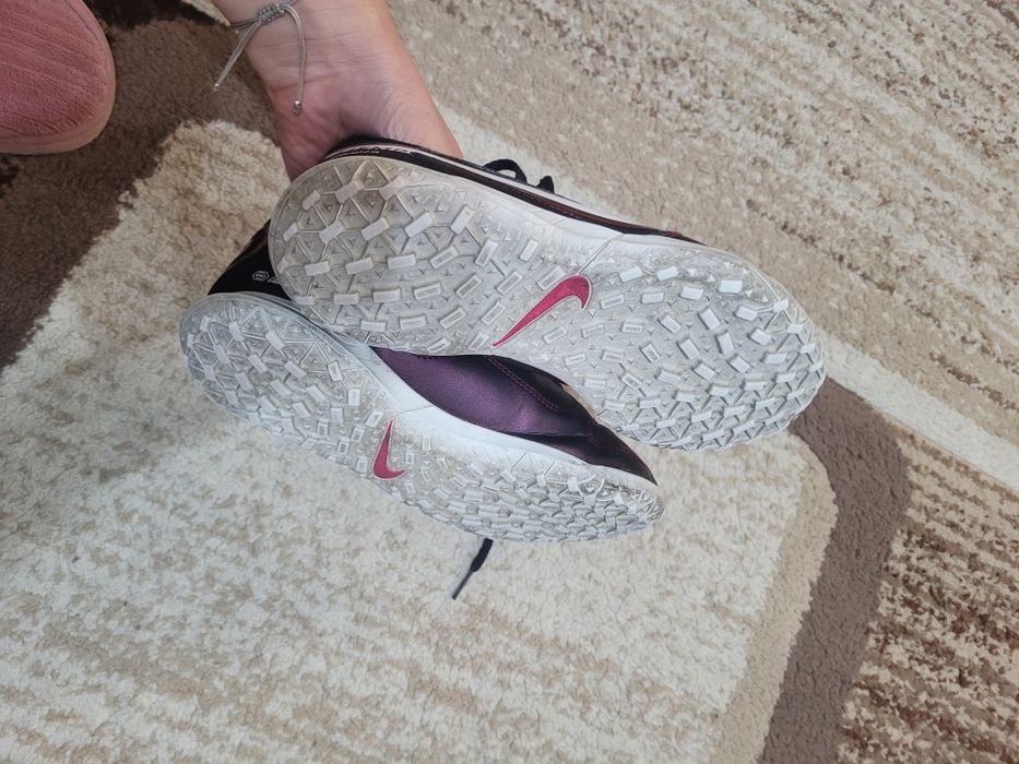 Ghete Nike de de sala 36!