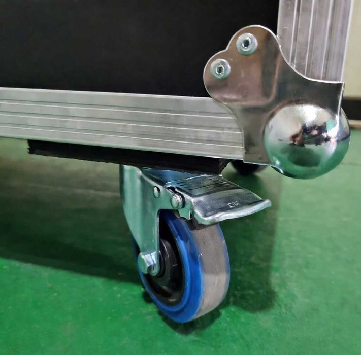 Flight case (Флайт кейс) sotiladi