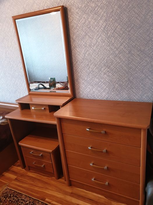 Продается спальный гарнитур. Производство Россия. Отличное состояние.