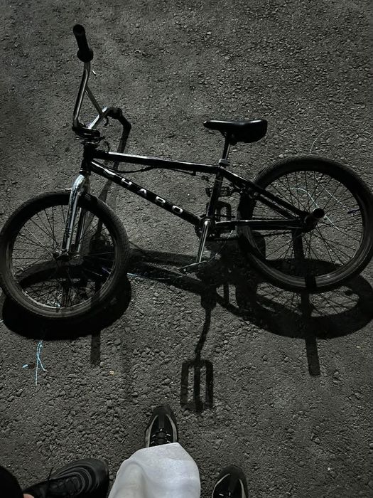 Велосипед BMX в хорошем состоянии