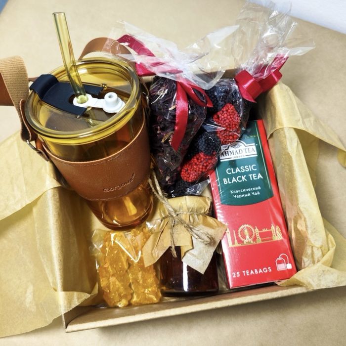 Подарочные наборы на 8-е марта