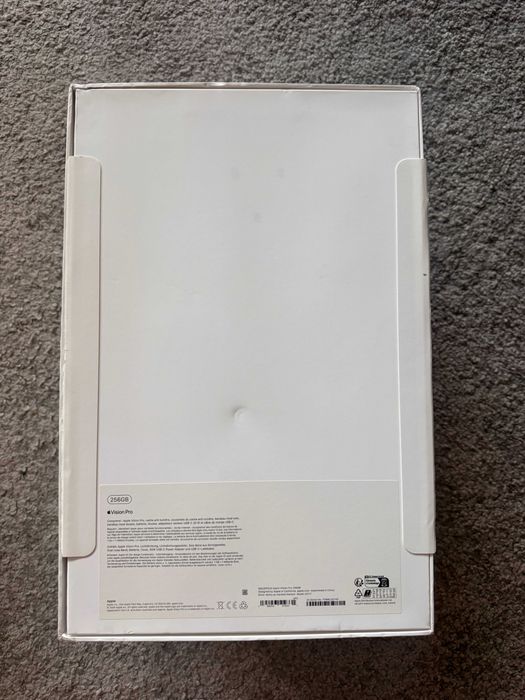 Apple Vision Pro 256 GB, cutie originală + factură