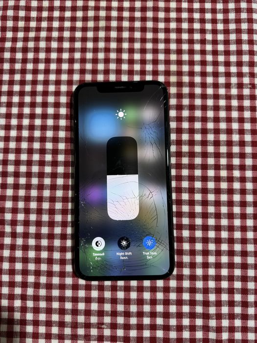 Iphone X на 64 Гб