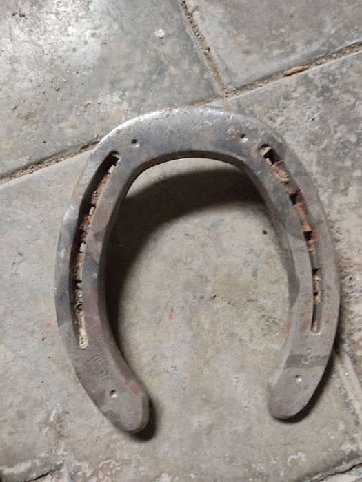 Продаются подковы для лошадей б/у