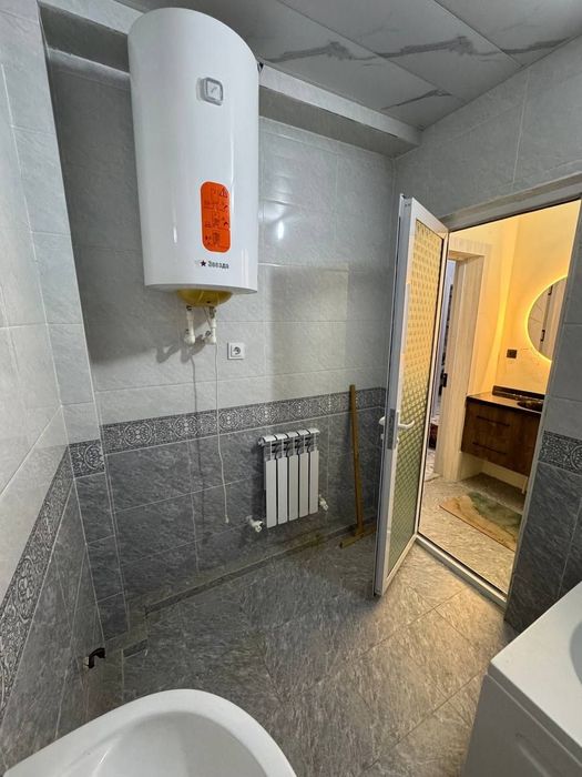 2 xonali uy ijaraga beriladi 
2 chi qavat lifti bor.
2 xonalik hamma j