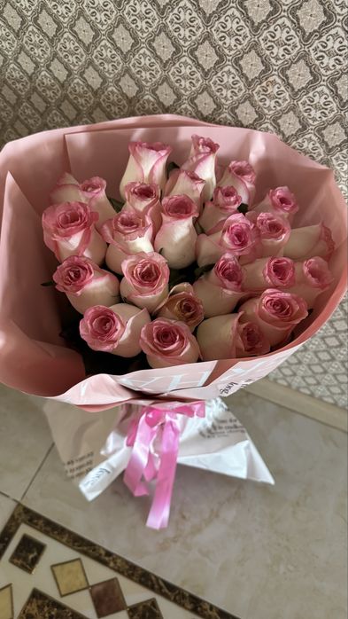 Букет роз 25 штук