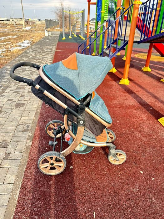 Продаю почти новую коляску