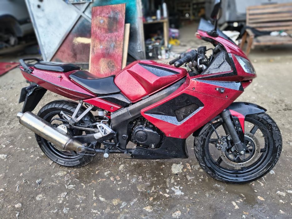 Se vinde motocicletă 125cc!!
