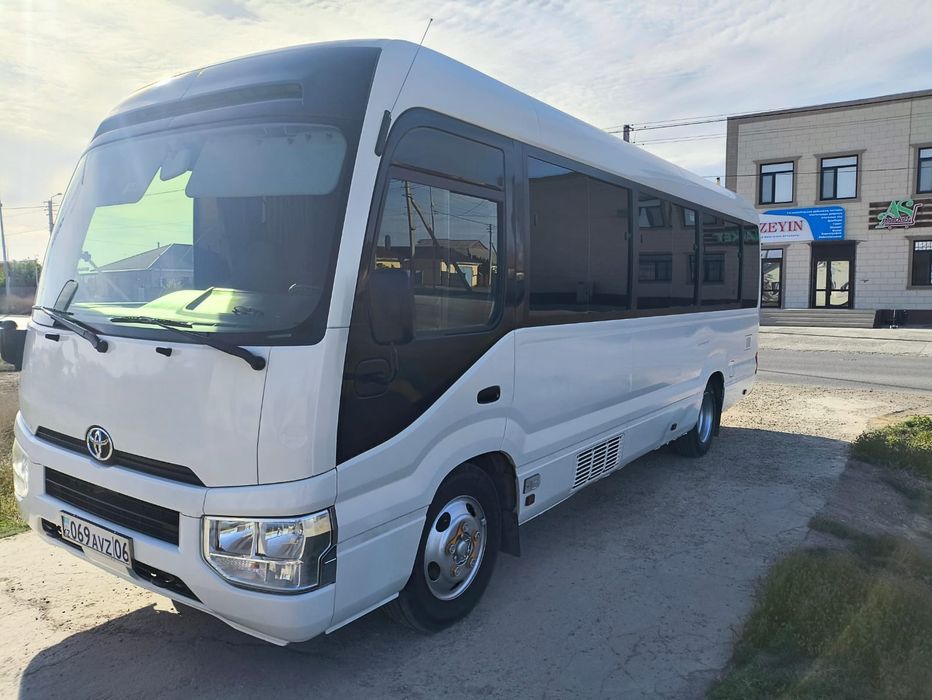 Продается автобус Toyota Coaster