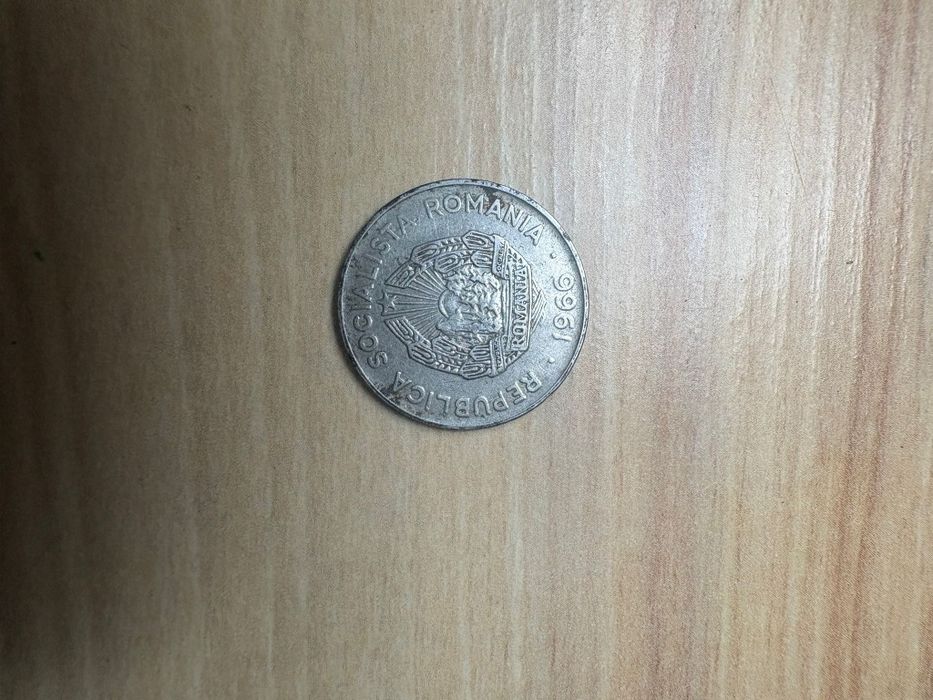 Bacnote vechi,arata impecabil...si monedele