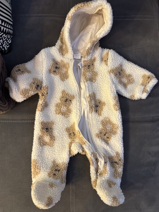 Бебешки гащеризони тип космонавт H&M и Next