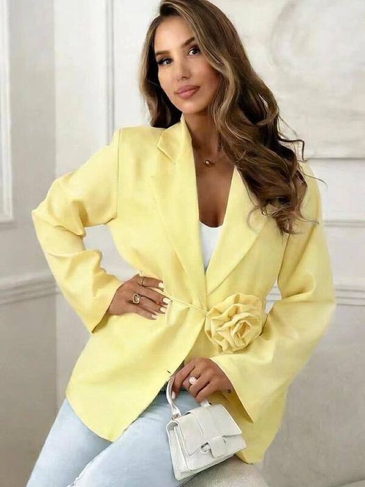 Дамско елегантно сако с роза