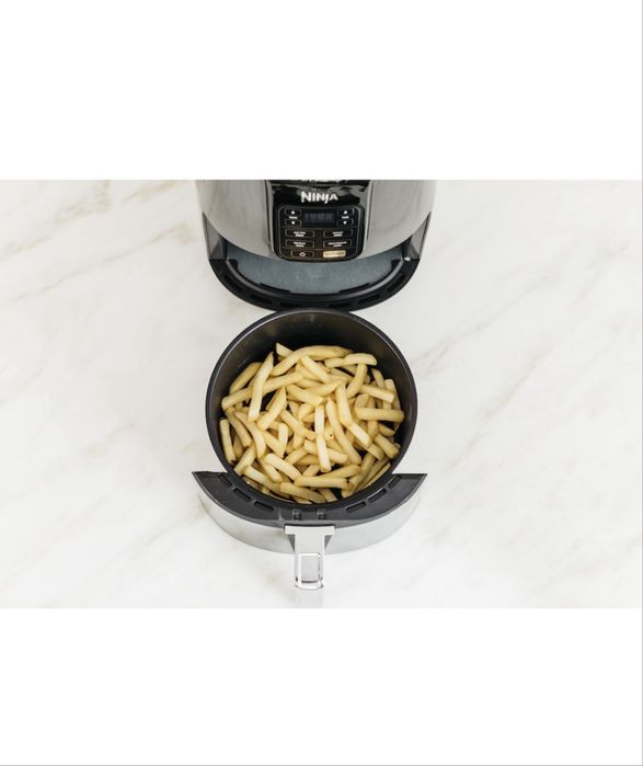 Неразопакован! 3г. Гар! Фритюрник (Air Fryer) Ninja AF100, 1550W 3.8л