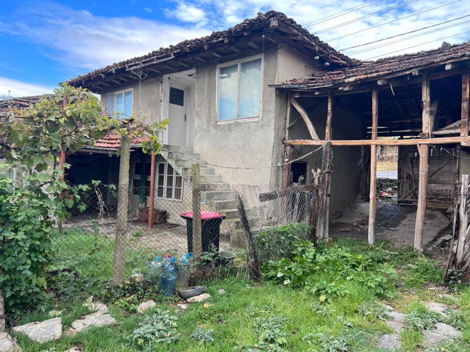 Продава се Къща в Варна, Цветен квартал - 183 кв.м за 59 €/кв.м - Снимка #4