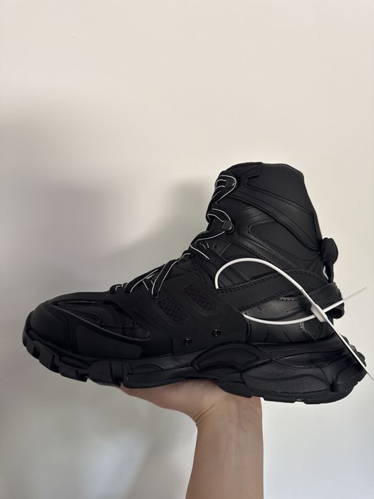Balenciaga Track Hike