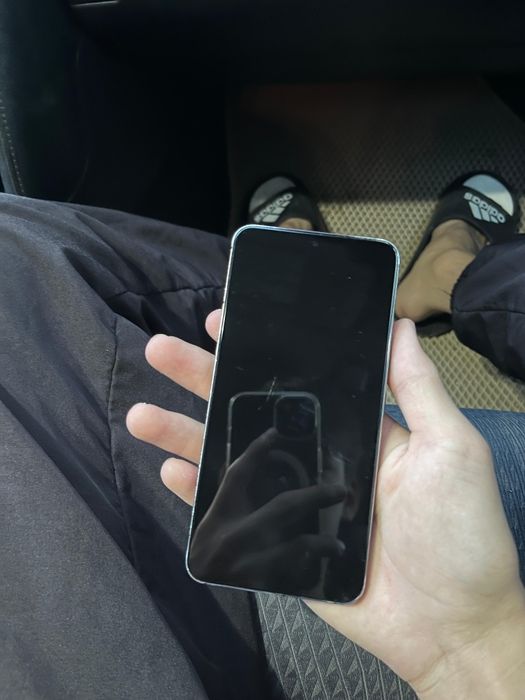 Samsung s22 128/8