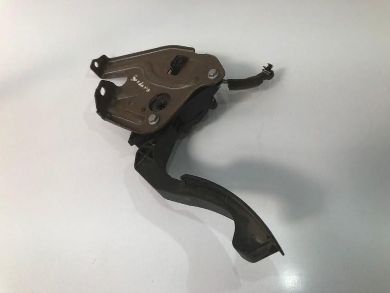 Pedala acceleratie Dacia Sandero 2 180026342R 1.2 benzina cutie manual