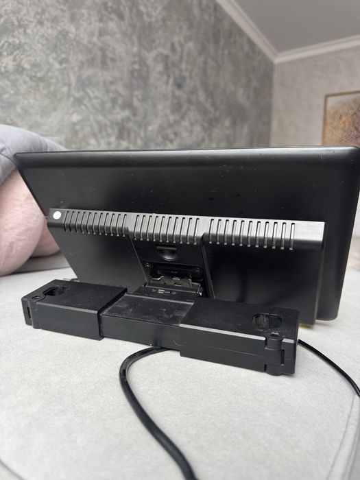 Монитор (планшет) в авто