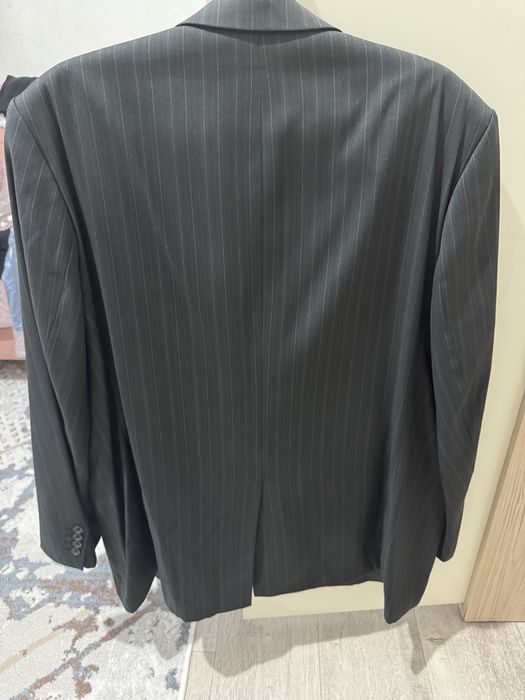 Продается мужской костюм