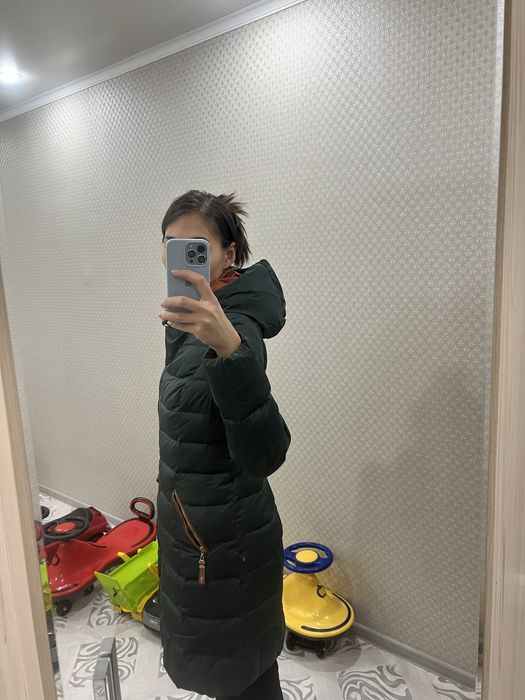 Продам зимний пуховик