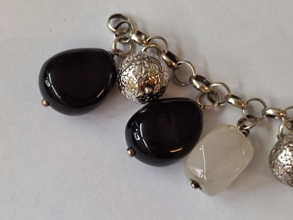 Сребърна гривна с камъни 925