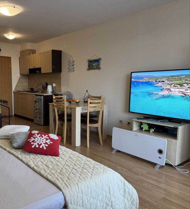 Студио с тераса. От собственик. Дългосрочно