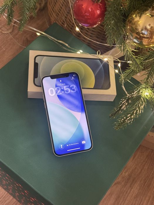 iPhone 12 бирюзовый б/у