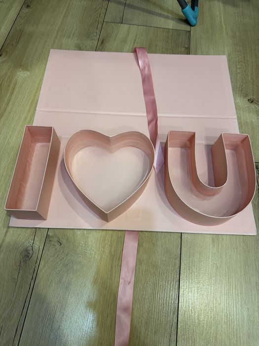 Коробка под клубнику в шоколаде