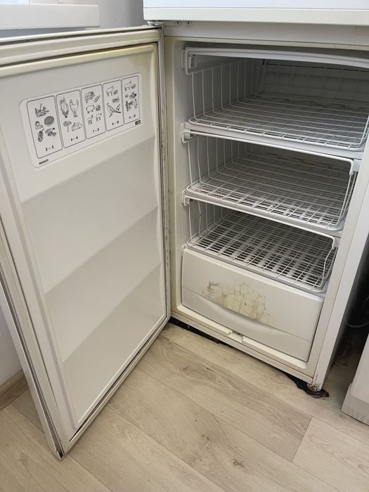 Продам срочно холодильник