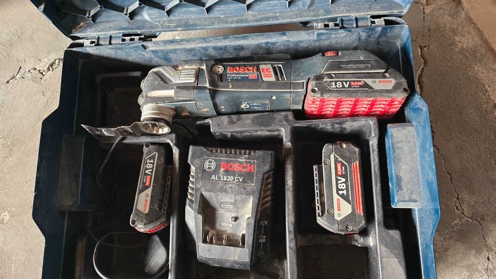 Мултифункционален инструмент Bosch със 3 батерии
